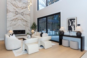 022-1526 Garnet Avenue_2-IMG_5566